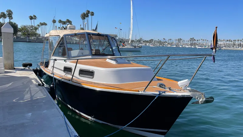 2001 Legacy Yachts 28