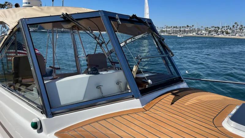 2001 Legacy Yachts 28