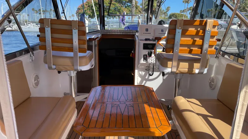2001 Legacy Yachts 28