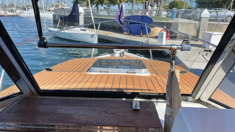 2001 Legacy Yachts 28