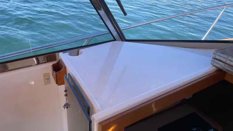 2001 Legacy Yachts 28