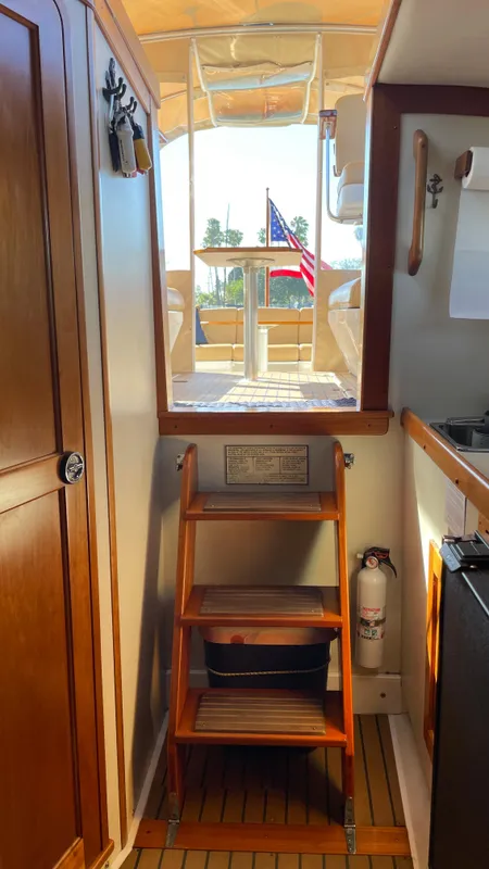 2001 Legacy Yachts 28