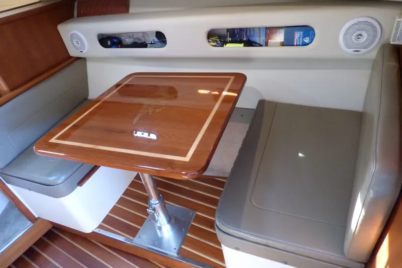 2003 Pursuit 3000 Express
