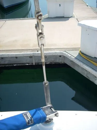 Hydraulic Backstay