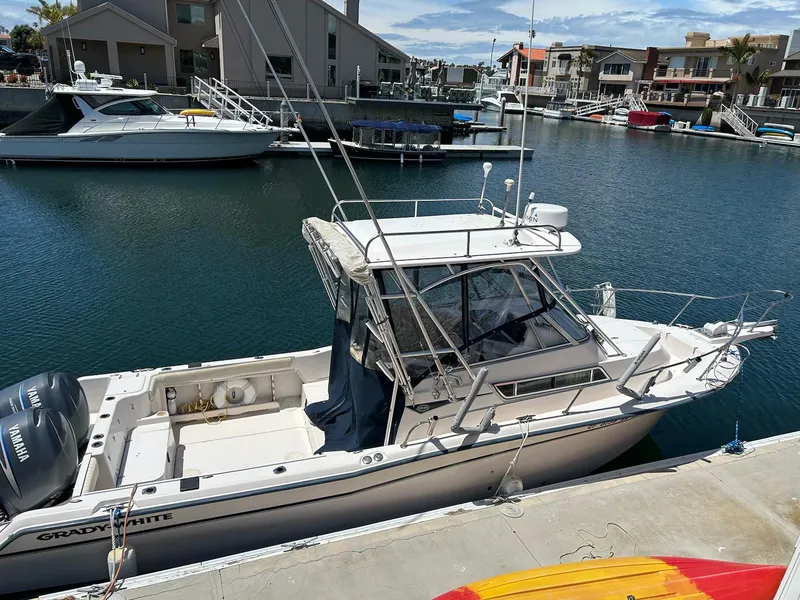 2001 Grady-White Islander 268