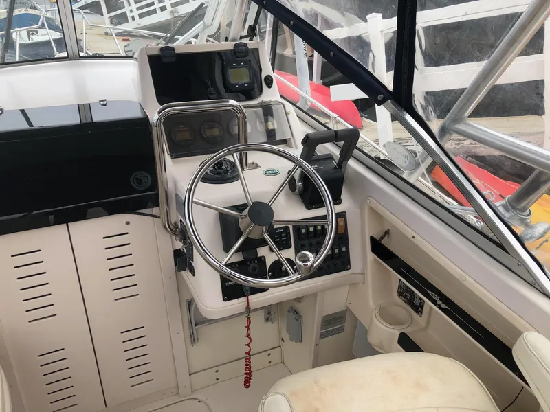2001 Grady-White Islander 268