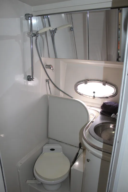 1996 Trojan 440 Express
