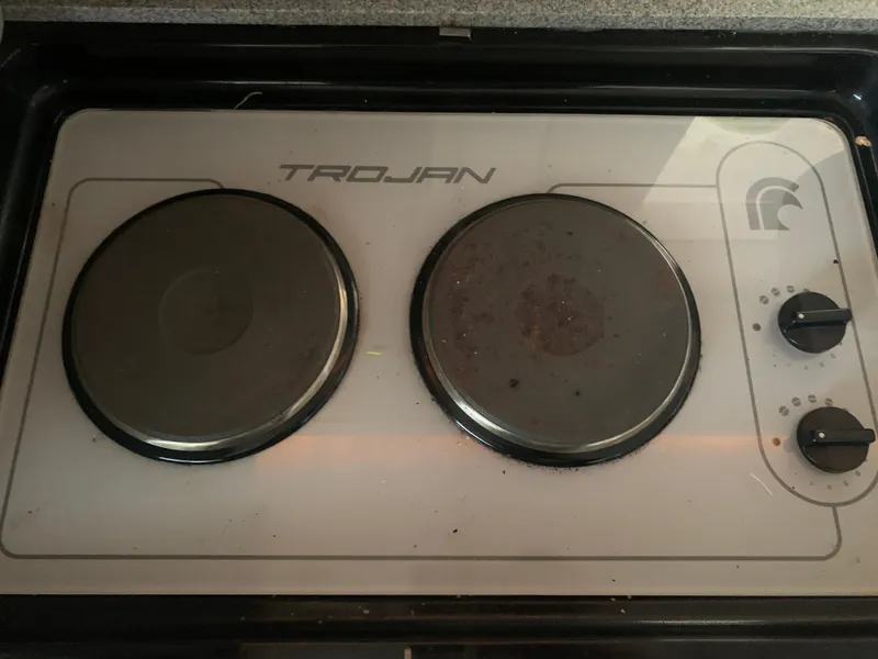 1996 Trojan 440 Express