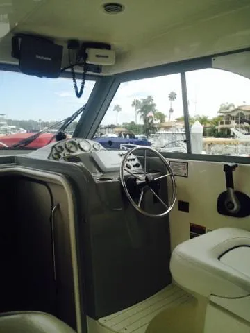 2008 Bayliner Discovery 246