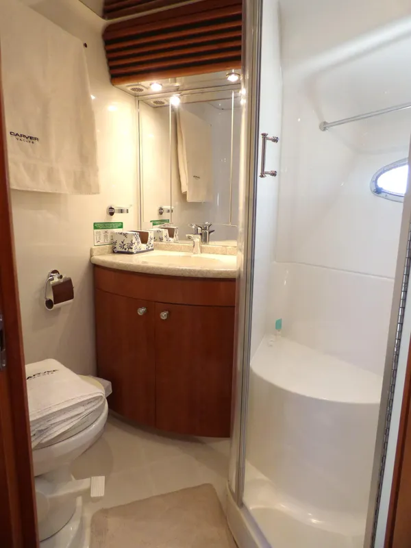 2000 Carver 450 Voyager Pilothouse