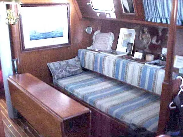 salon starboard