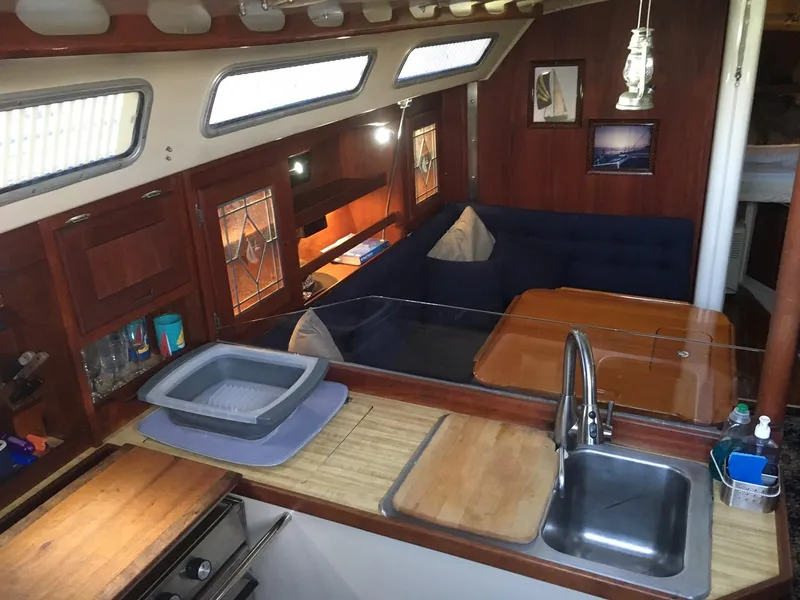 1984 Catalina Standard 36