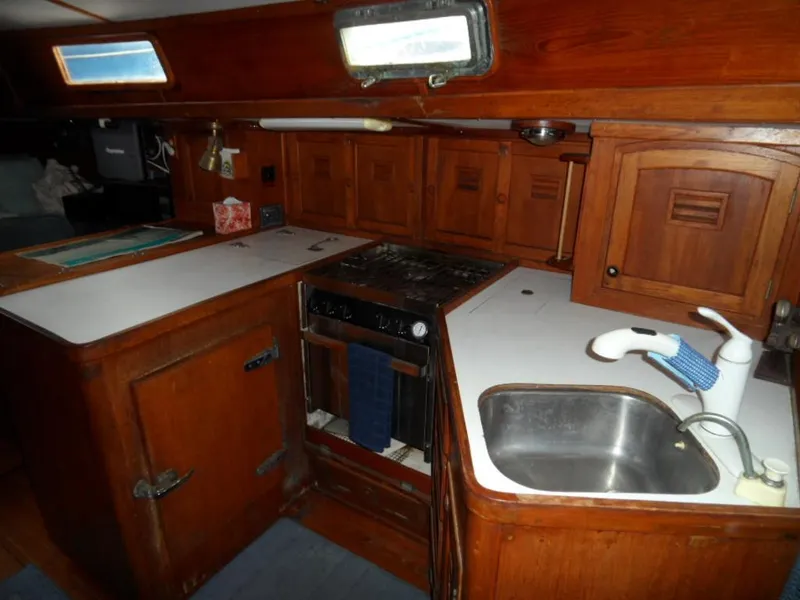 1979 Cheoy Lee Offshore 41