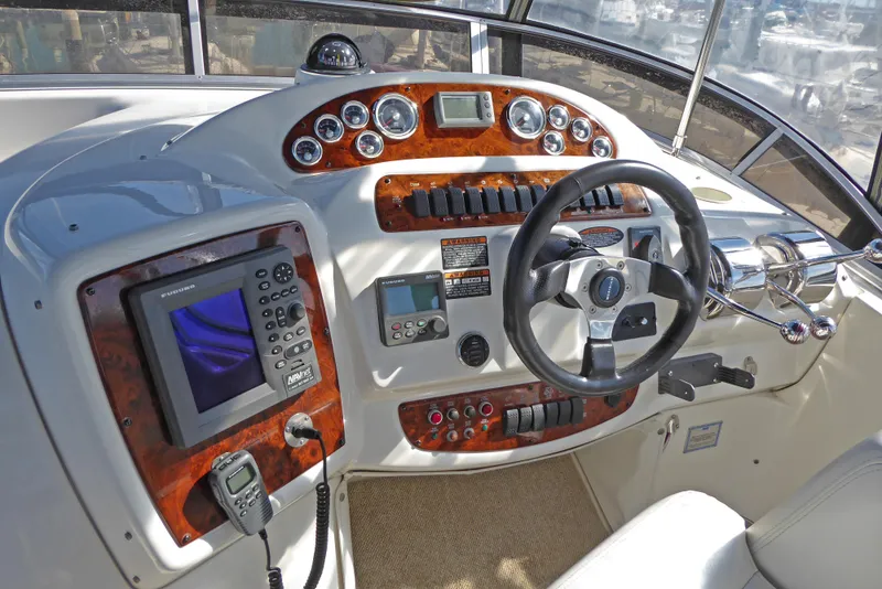 Flybridge helm