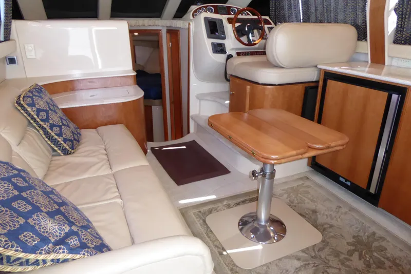 Interior 4