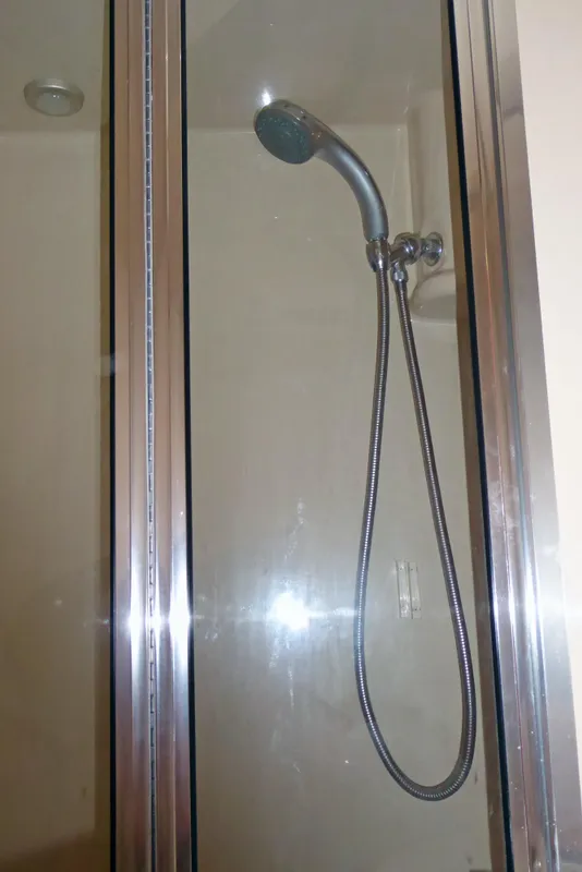 Stall shower