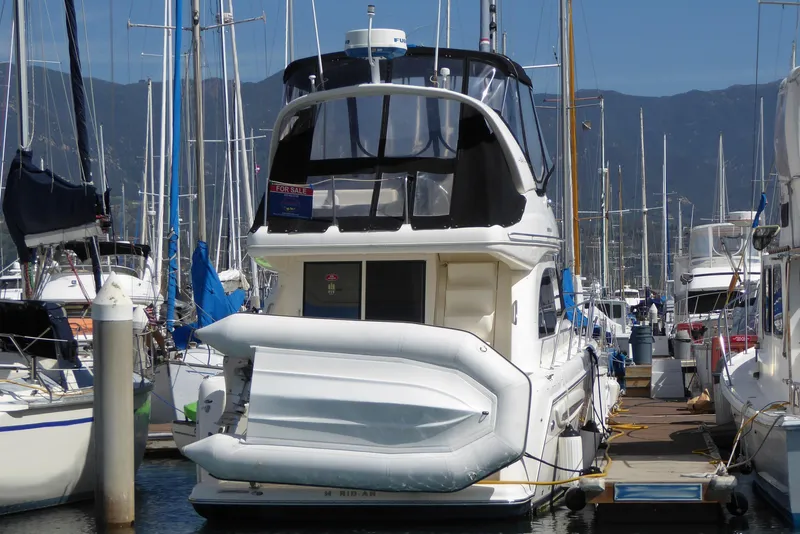 Stern in slip