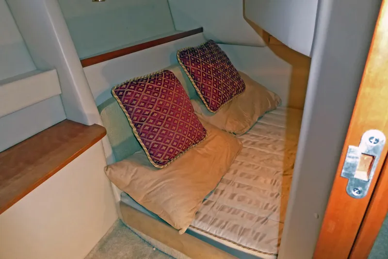 Guest cabin