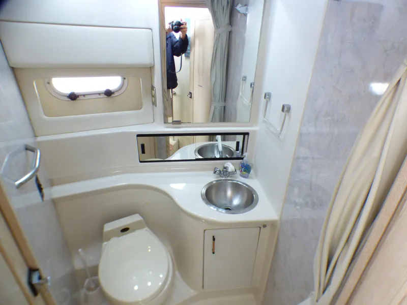 1995 Bayliner 3988 Command Bridge Motoryacht