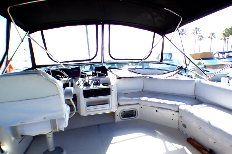 1995 Bayliner 3988 Command Bridge Motoryacht