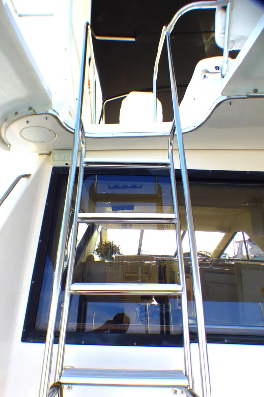 1995 Bayliner 3988 Command Bridge Motoryacht