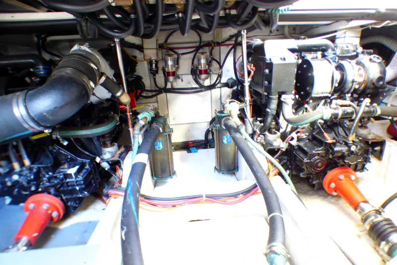 1995 Bayliner 3988 Command Bridge Motoryacht