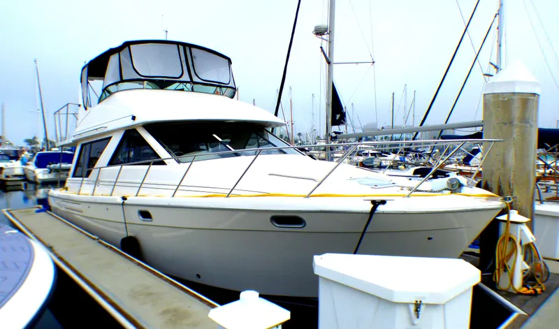 1995 Bayliner 3988 Command Bridge Motoryacht