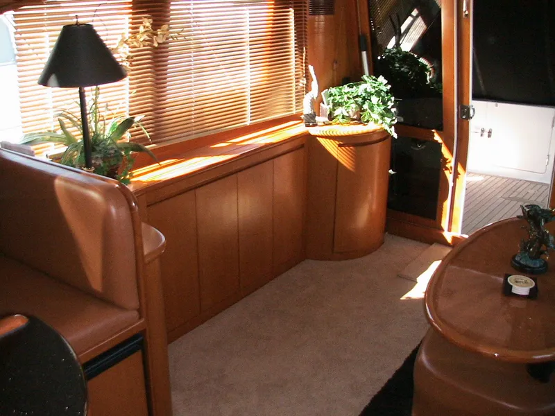 2005 Ocean Alexander Sport Sedan