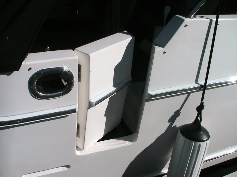 2005 Ocean Alexander Sport Sedan