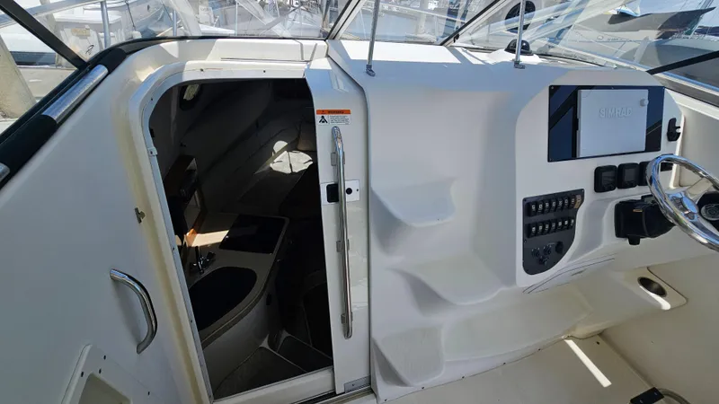 2009 Seaswirl Striper 2901 Walkaround O/B