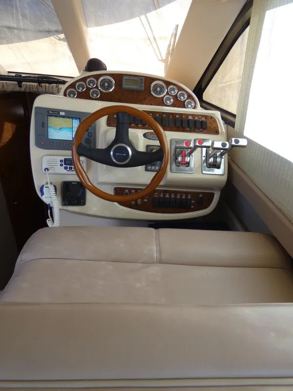 2003 Meridian 341 Sedan