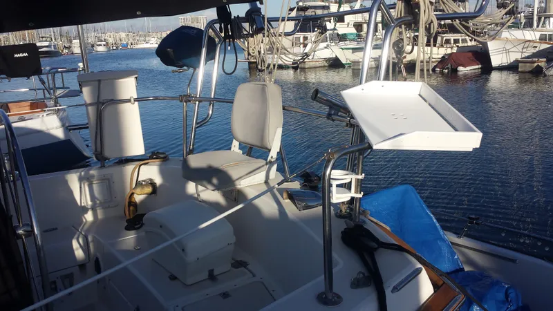 Helmsman Seat