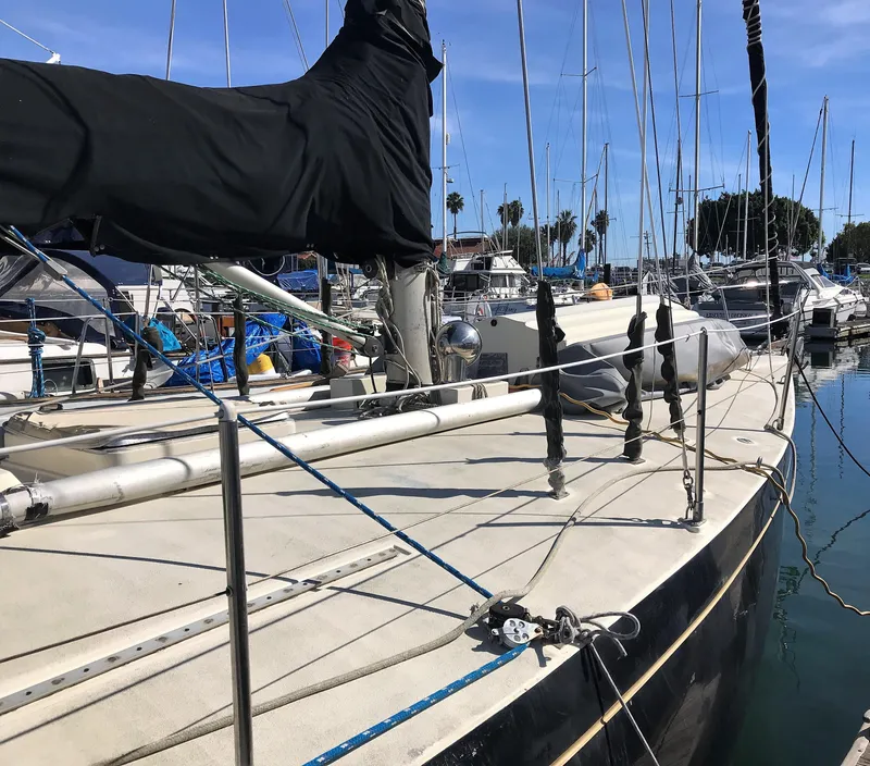 1973 Carter 39 Flush Deck