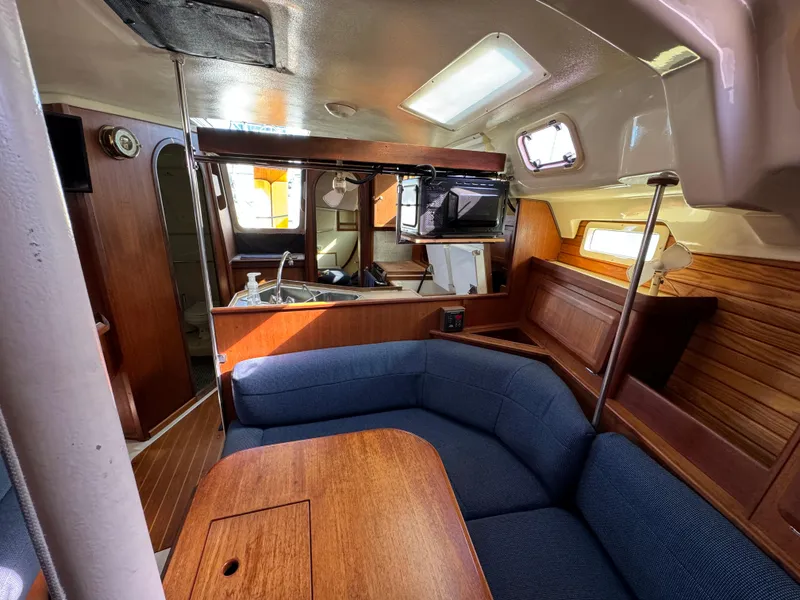 1992 Hunter Legend 35.5