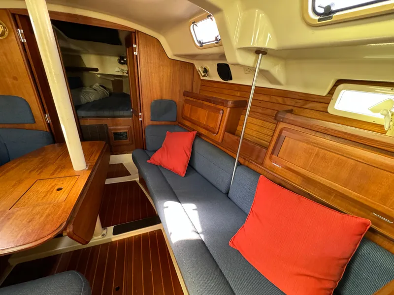 1992 Hunter Legend 35.5