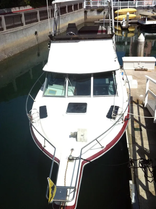1988 Cruisers Yachts Esprit 2980