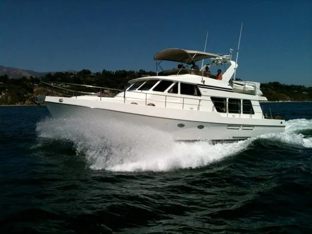 Ocean Alexander Classico 510 underway