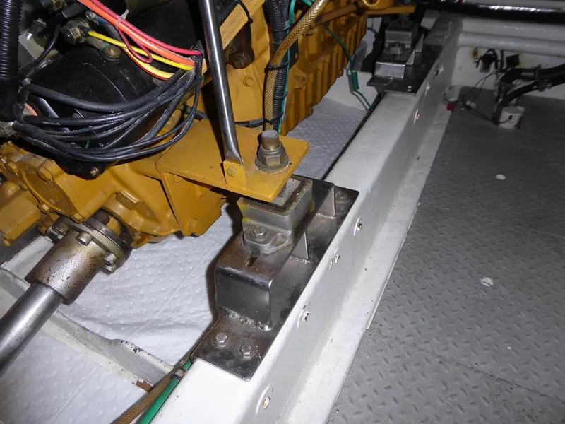 Engine mounts