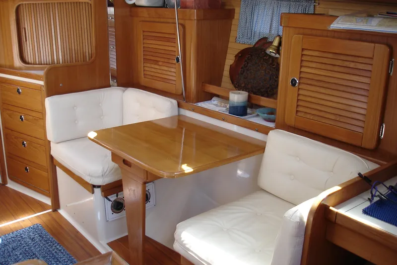 Settee- STB side