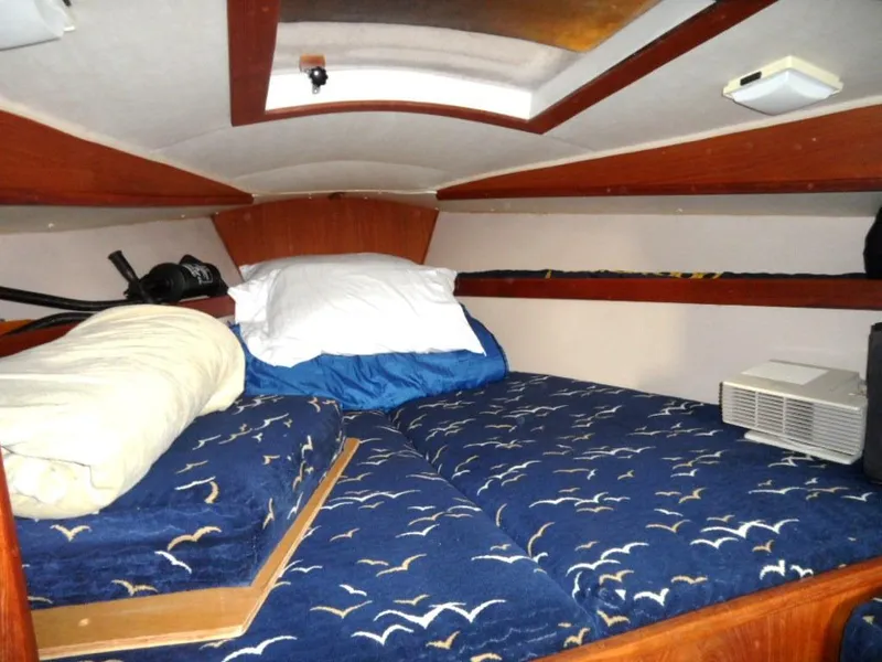 1986 Gulf 27 Pilothouse