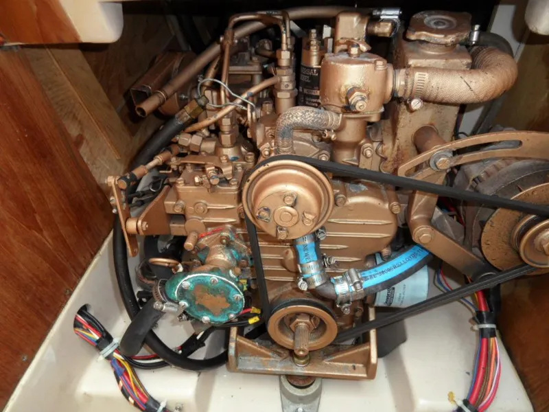1986 Gulf 27 Pilothouse