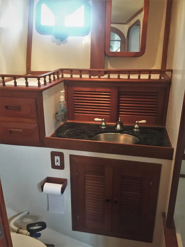 1980 Island Trader 46 LLC Owned