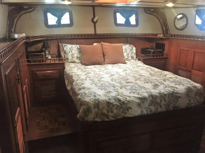 1980 Island Trader 46 LLC Owned