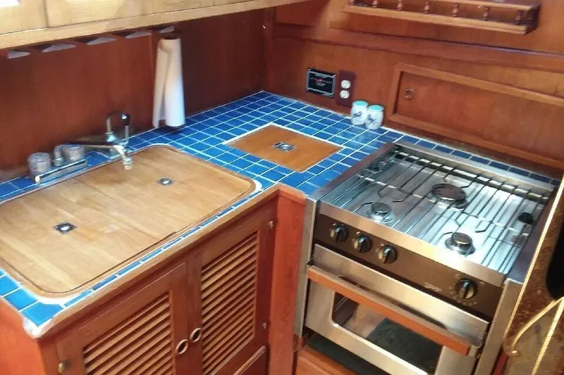 1985 Hershine 41