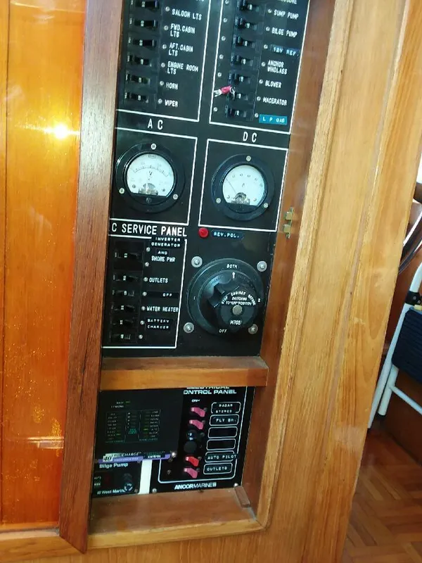 1985 Hershine 41