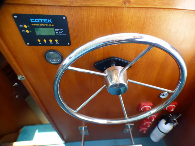 1985 DeFever 40 Offshore Cruiser Flybridge