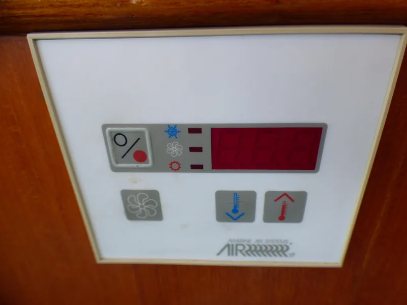 1985 DeFever 40 Offshore Cruiser Flybridge
