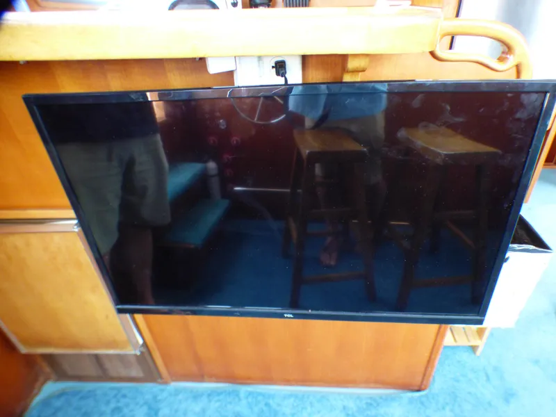 1985 DeFever 40 Offshore Cruiser Flybridge