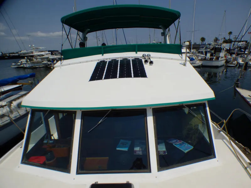 Salon Cabin Top