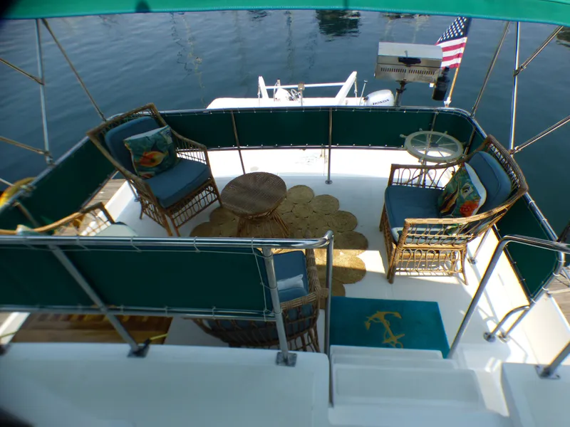 1985 DeFever 40 Offshore Cruiser Flybridge
